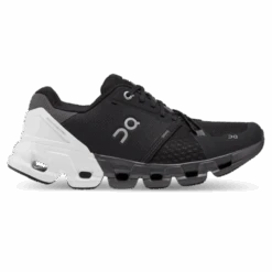 On Women’s Cloudflyer 4 (Black/White)